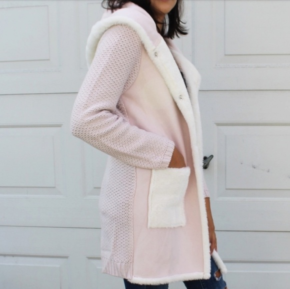 🆕️//Winter Collectio// soft pink coat w hoodie - Picture 4 of 8
